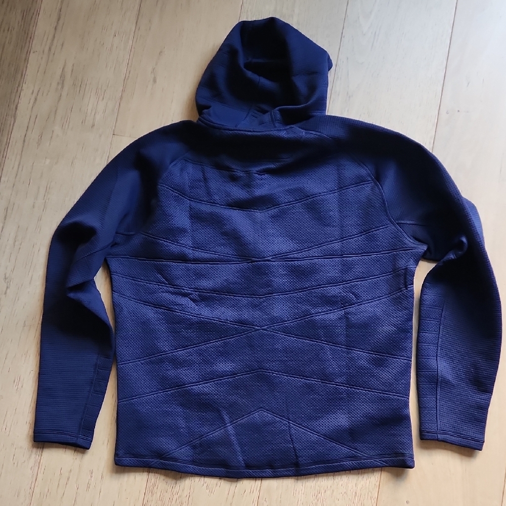 Peter Millar Orion Performance  Knitted Hoodie in Navy - Picture 11 of 14